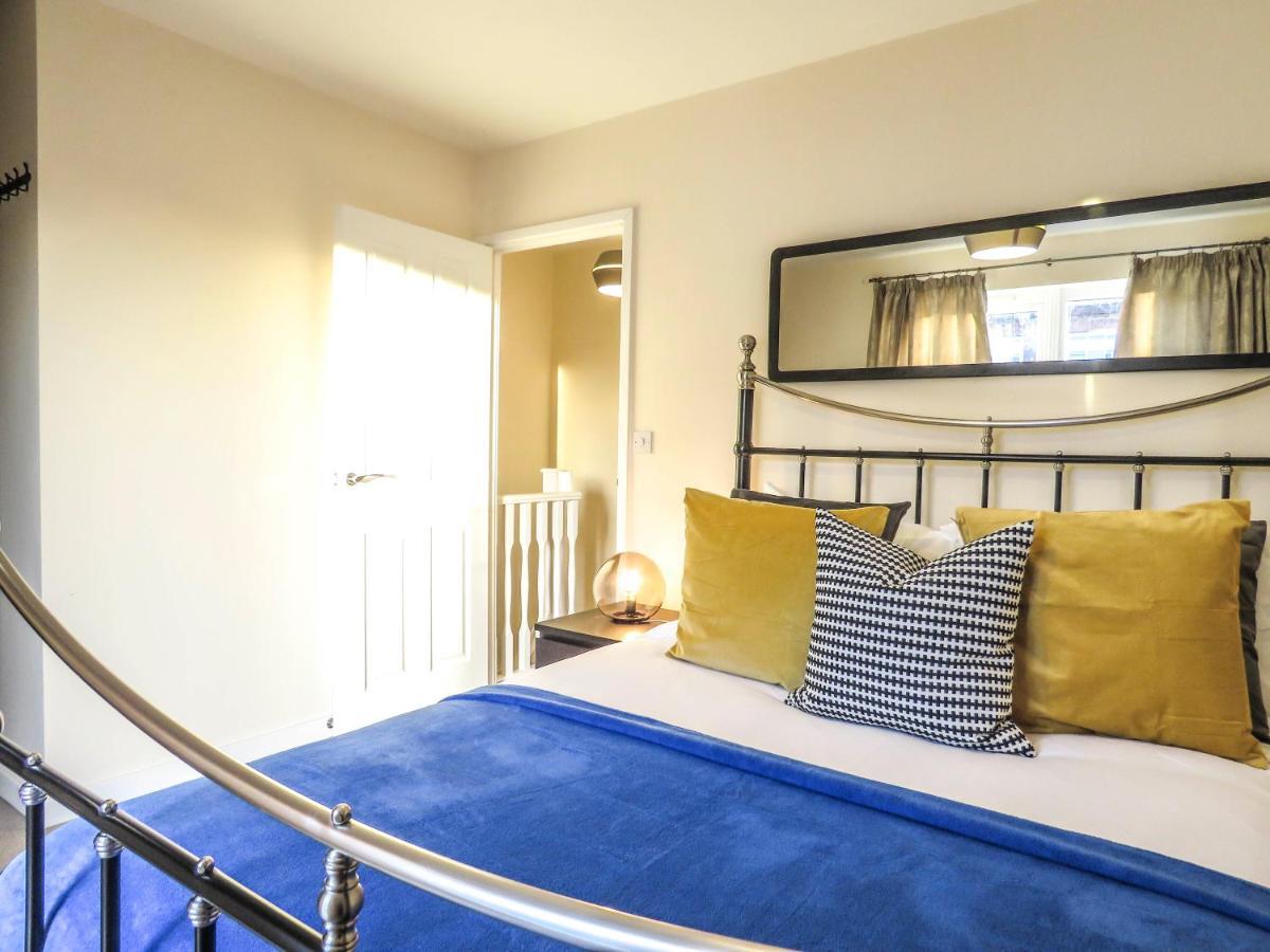 Tudors Esuites 4 Bedroom House Driveway & Garden Birmingham Kültér fotó