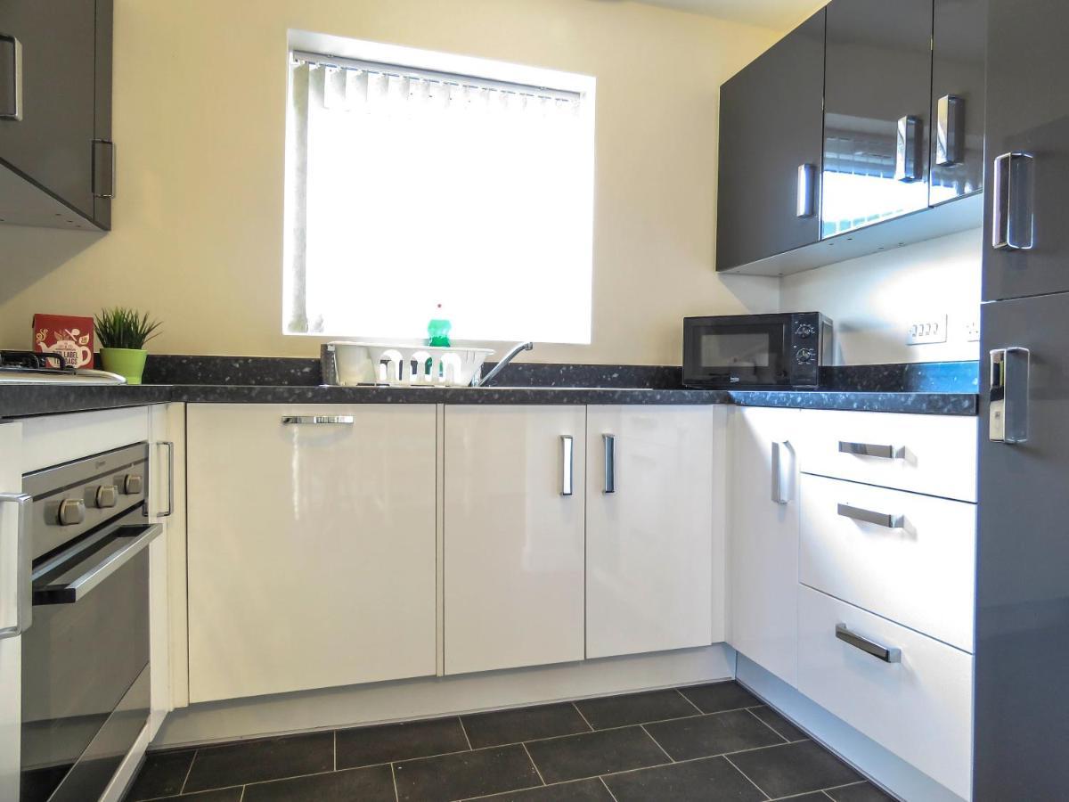 Tudors Esuites 4 Bedroom House Driveway & Garden Birmingham Kültér fotó