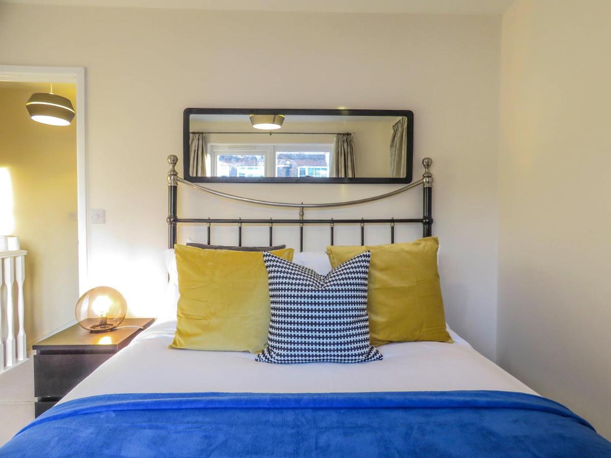 Tudors Esuites 4 Bedroom House Driveway & Garden Birmingham Kültér fotó